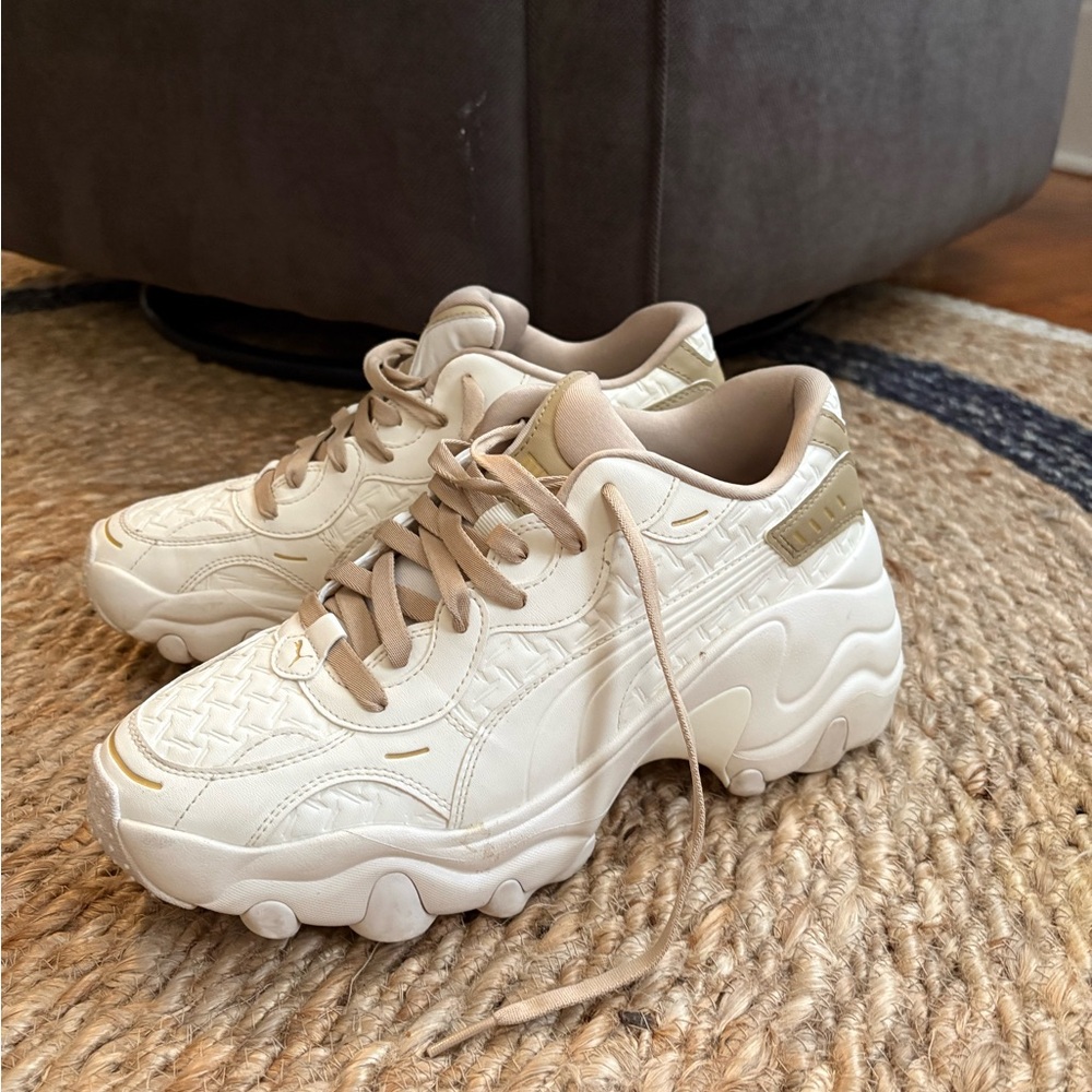 Puma Sneakers with Woven Detail